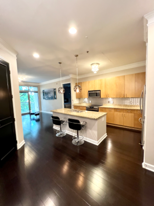 Atlanta Condo: 711 Cosmopolitan Dr NE