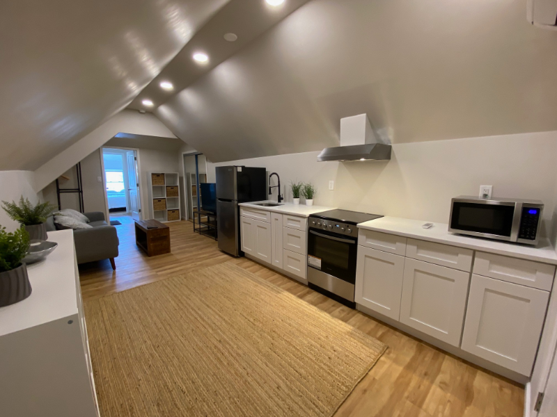 Highland Park Apartment: 300 Block of Magnolia St