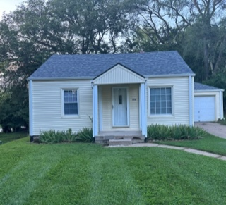 Bellevue House: 1030 O’Malley Cir