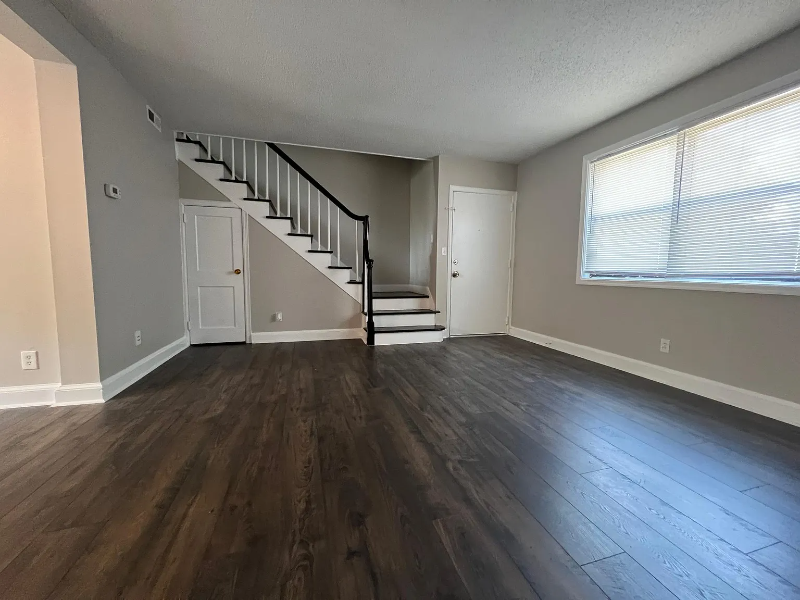 Columbia Townhome: 4600 Ft Jackson Blvd
