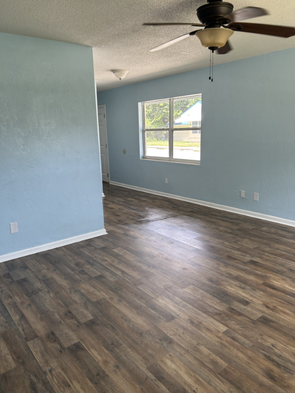 Daytona Beach Multiplex: 424 Daytona St