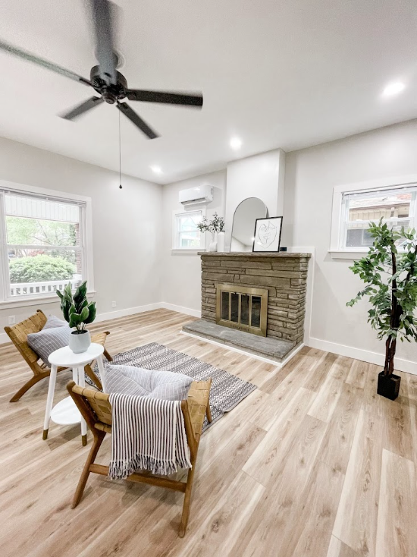 Johnson City Apartment: 410 W. Maple Street