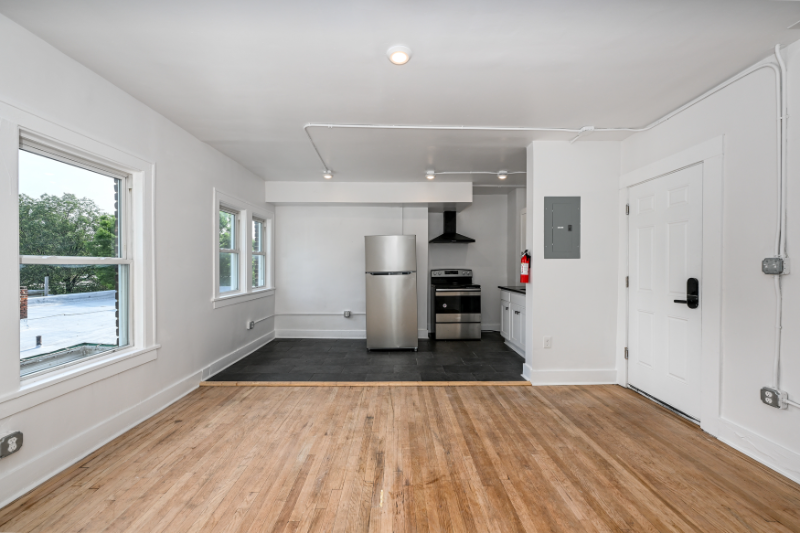 Cleveland Apartment: 1384 W 83rd St