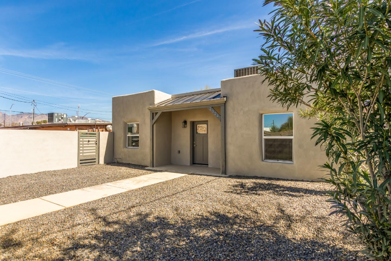 Tucson House: 2324 N Treat Ave
