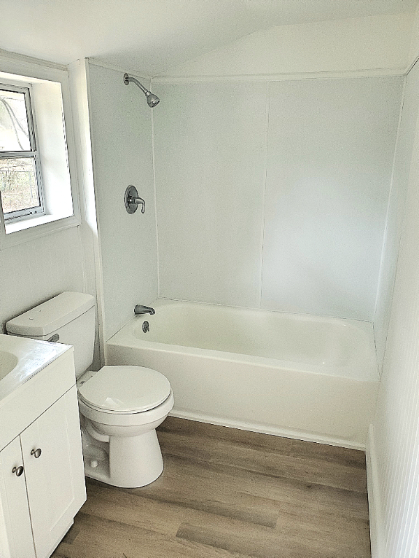 Belton House: 13 Geer st