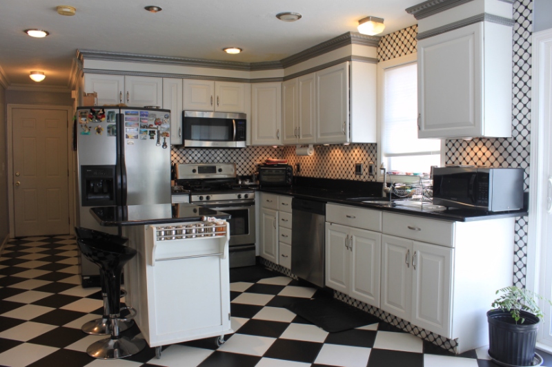 Worcester House: 14 Dixon Ave