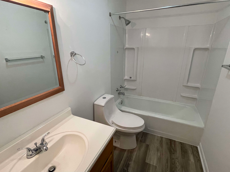 Huntington House: 1 Hapgood Hl