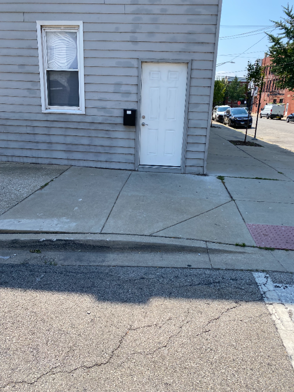 Chicago Apartment: 2900 S Quinn St