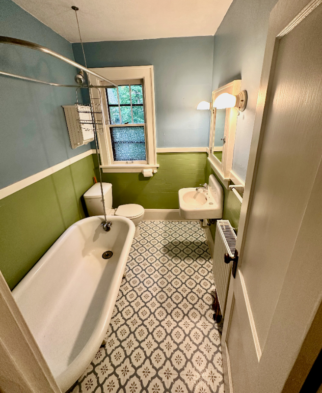 St Paul House: 931 Ashland Ave