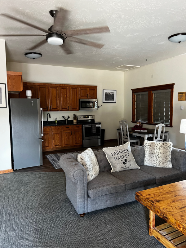 Darby Townhome: 112 S Main st