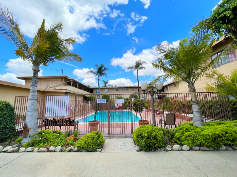 Ontario Apartment: 627 N Vine Ave