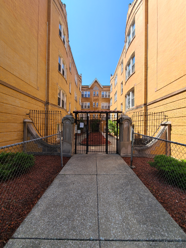 Chicago Apartment: 834 N. Massasoit Avenue