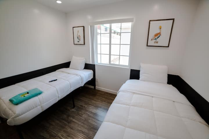 Van Nuys Multiplex: 14836 Archwood Street