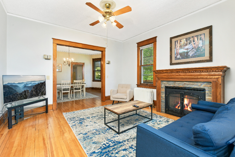 Saint Paul House: 567 Ottawa Ave