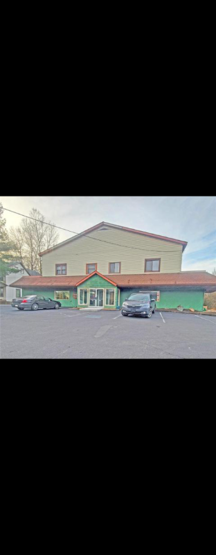 Cresco Multiplex: 6631 Route 191