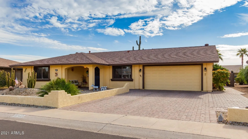 Sun City House: 10415 W Cameo Dr
