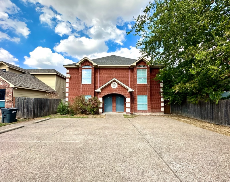 Waco Townhome: 1916 S. 15th