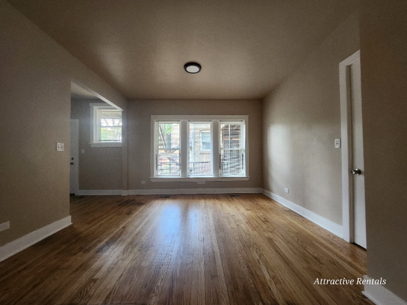 Chicago Apartment: 1434 W Marquette Rd