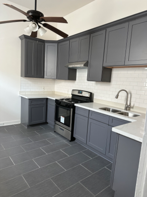 New Orleans Townhome: 922 N Roman St