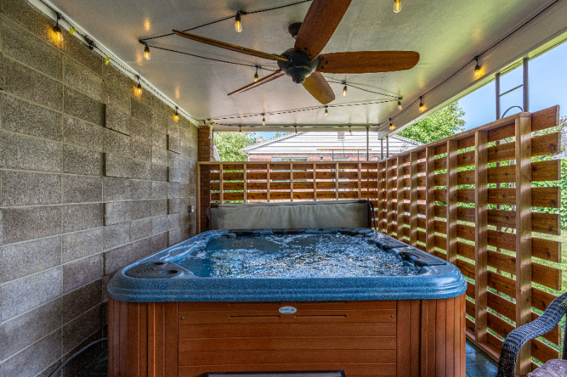 Salt Lake City House: 444 N Oakley St