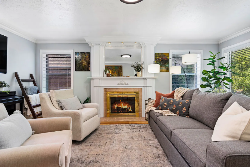 Salt Lake City House: 444 N Oakley St