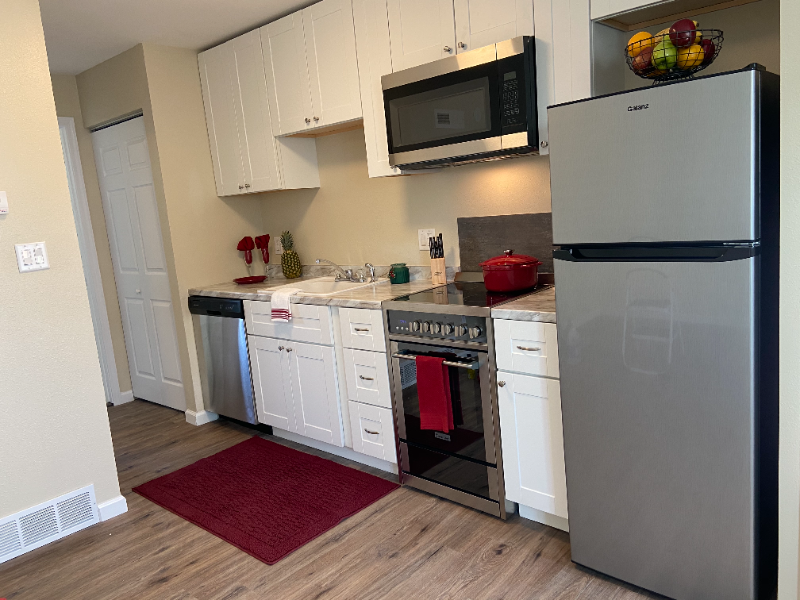 Lamar Apartment: 810 Yucca Drive