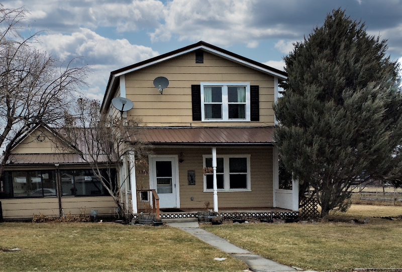 Helena Apartment: 3830 Green Meadow Dr. #2