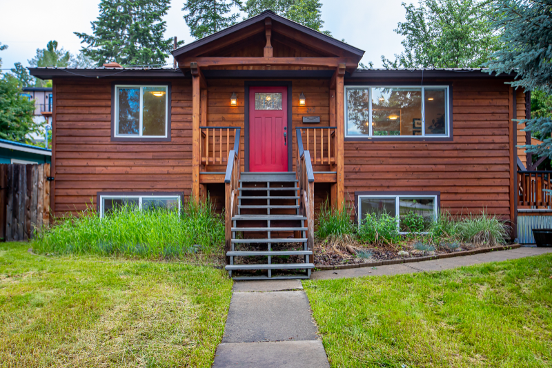 WHITEFISH House: 240 Dakota Ave.