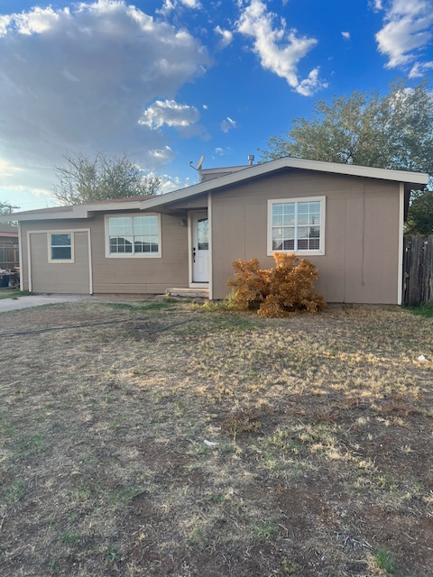 Midland House: 3406 Sycamore Ave