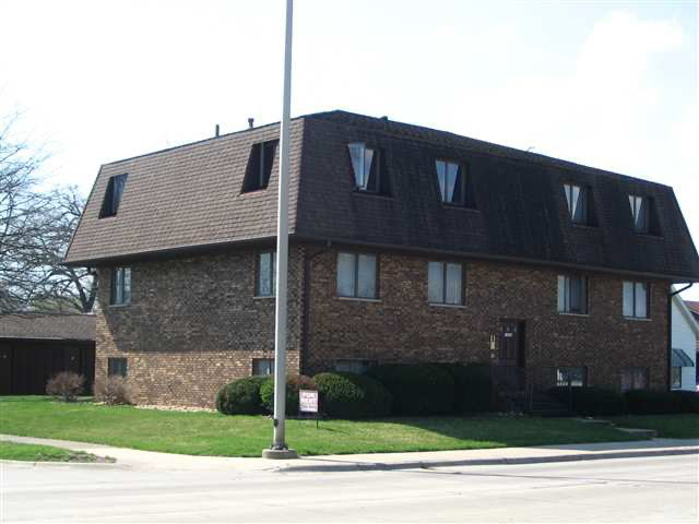Moline Apartment: 1650 Avenue of the Cities