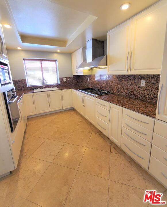 Mar Vista Los Angeles Townhome: 4365 Mclaughlin AVe