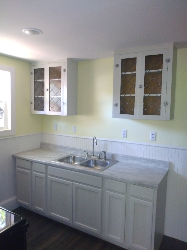 Manchester House: 6 Maple St