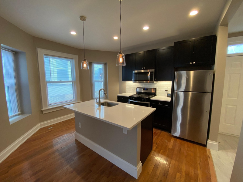 Columbus Townhome: 301 E 19th Ave, Columbus OH