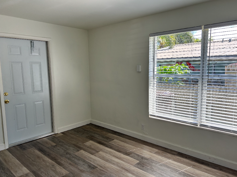 West Palm Beach House: 3717 Pinewood Ave