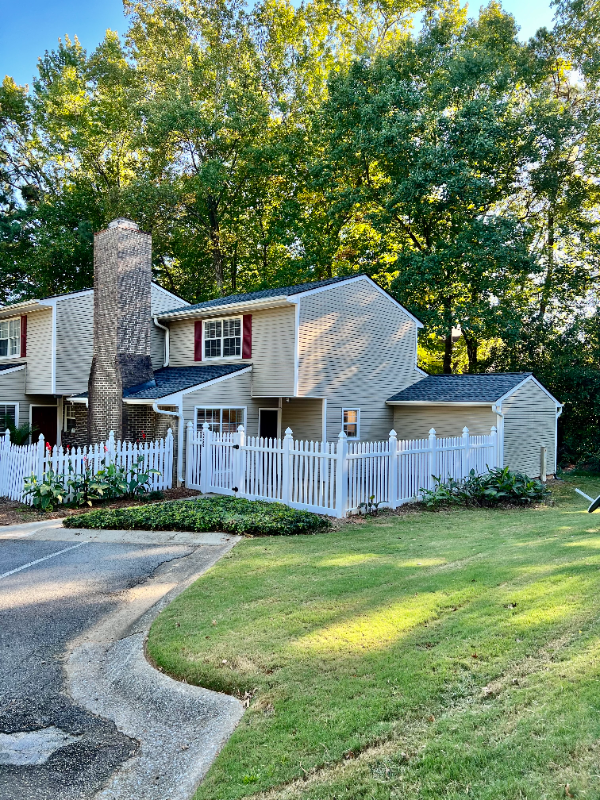 Marietta Townhome: 555 Picketts Bend Ct