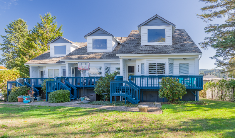 Neotsu Townhome: 3979 NE Johns Ave