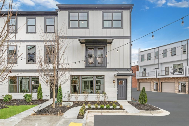 Atlanta Townhome: 2030 Main St NW