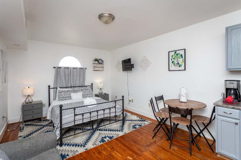 Waynesboro Apartment: 600 E. Main St.