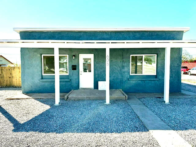 Alamogordo House: 605 New York Ave