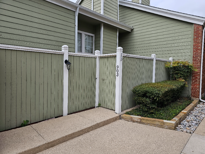 Dallas Townhome: 6220 Bentwood Trail