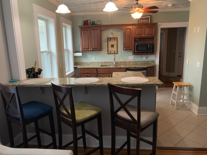 Newport Condo: 23 Bedlow Avenue