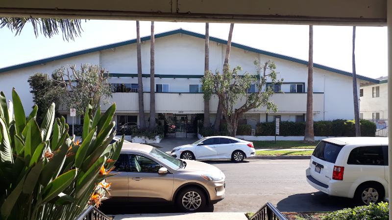 Sherman Oaks Apartment: 4450 Murietta Ave