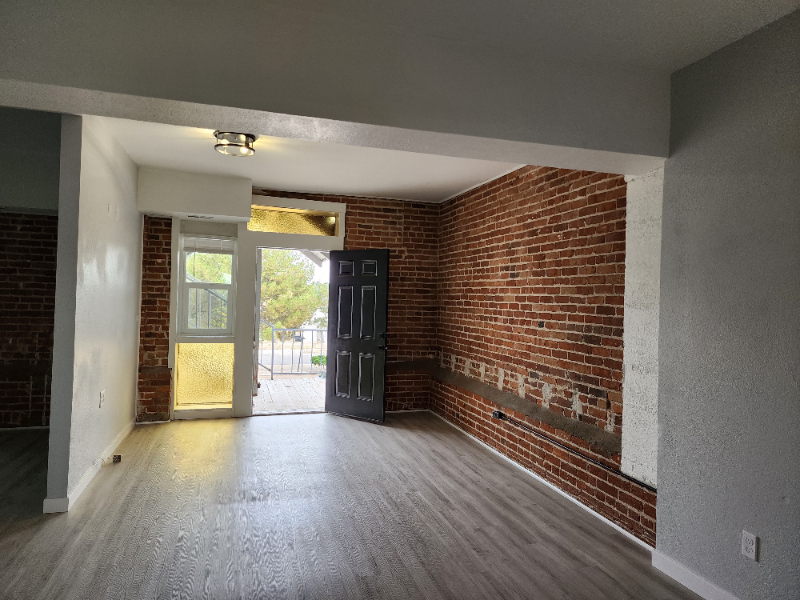 Caldwell House: 109 N Kimball Ave