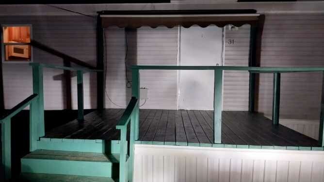 West Tawakoni House: 300 West Rabbit Cove Rd