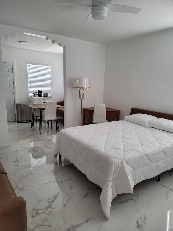 miami beach Apartment: 545 michigan ave