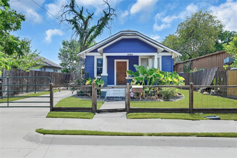 Houston House: 2804 Elysian