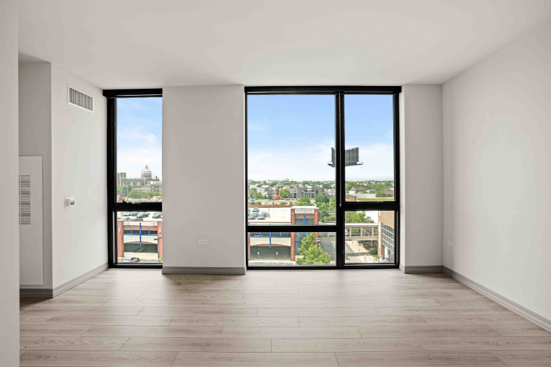 Chicago Apartment: 2150 N elston