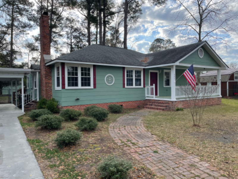 Marion House: 203 S Withlacoochee Ave