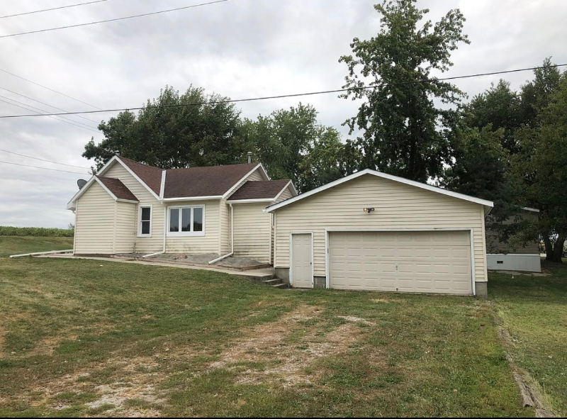 Eagle House: 205 S First Street