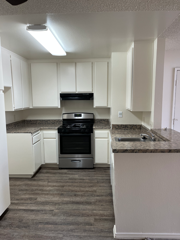 Corona Apartment: 901 S. Smith Ave